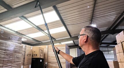 Odkurzan ekonstrukcji hal