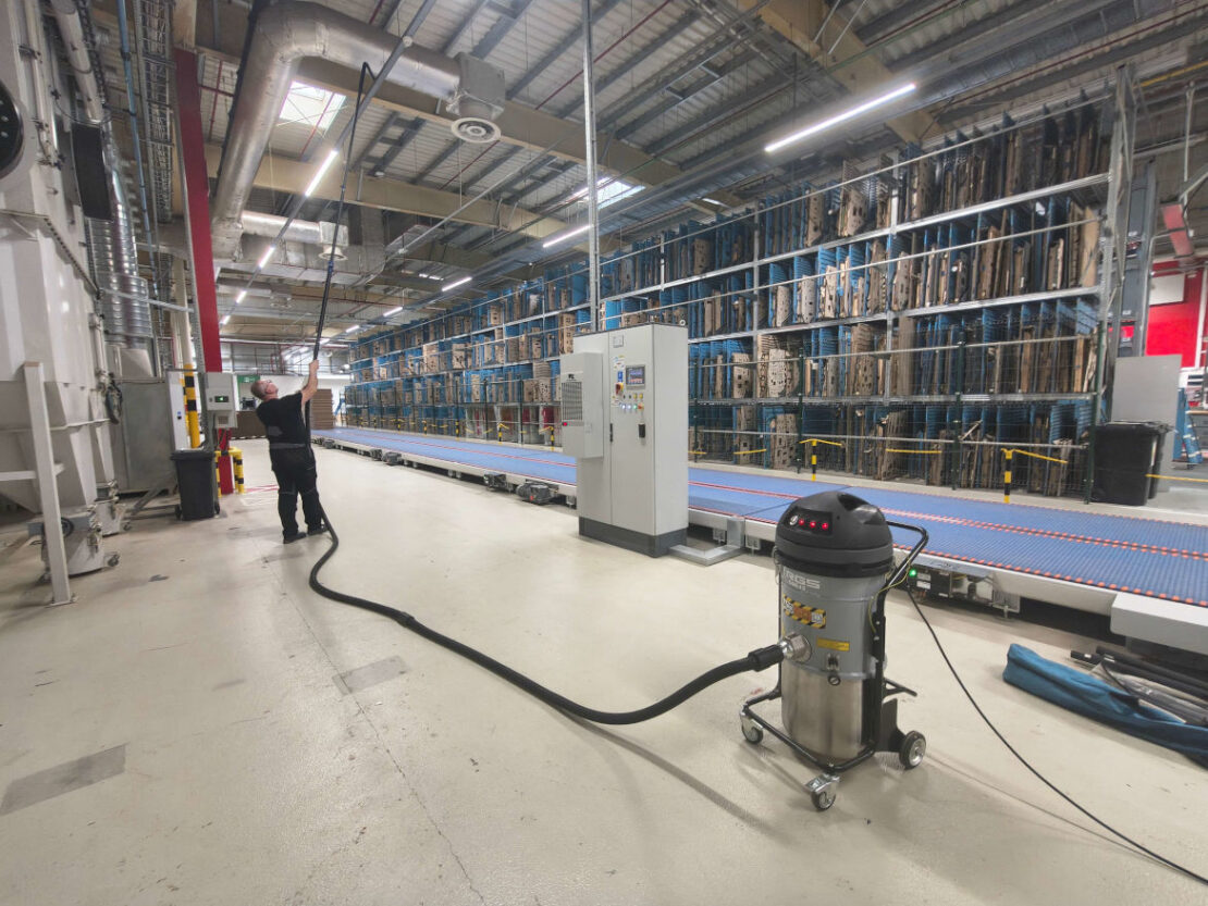 Odkurzanie koryt kablowych