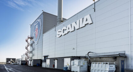 Widok na instalację zewnętrzną systemu DISAB przy hali odlewni Scania
